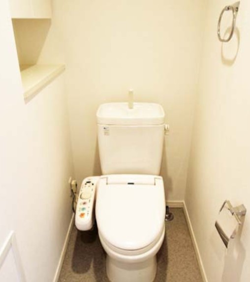 ＪＲ京葉線 海浜幕張駅 徒歩15分 7階建 築24年のトイレ写真