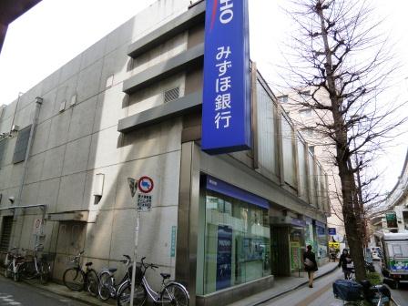 銀行　みずほ銀行世田谷支店（銀行）まで150m