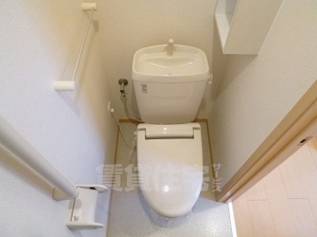 叡山電鉄鞍馬線 岩倉駅 徒歩20分 2階建 築17年のトイレ写真