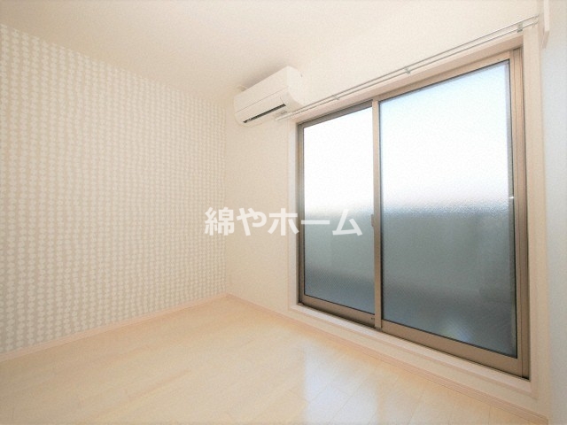 その他部屋・スペース　使い勝手のいい寝室です