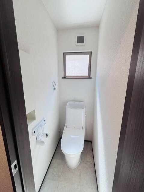 ヴィラ新鎌ヶ谷2号棟のトイレ写真