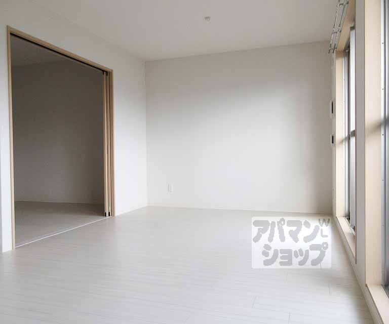 居室・リビング　開放感のある室内です