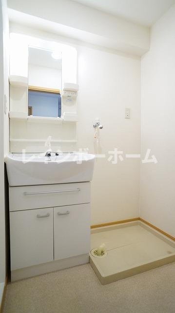 洗面設備　使いやすい洗面所です