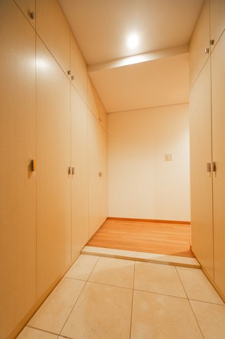 玄関　※写真は同タイプ住戸です。
