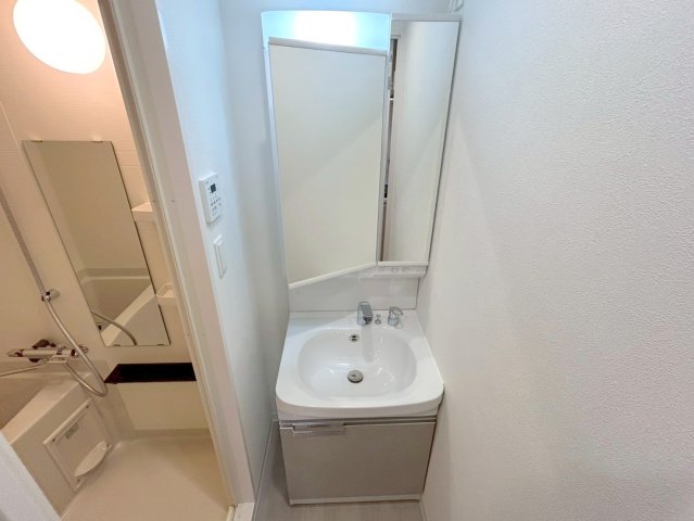 プレサンスNEO上新庄PRIMECRUISの内装写真