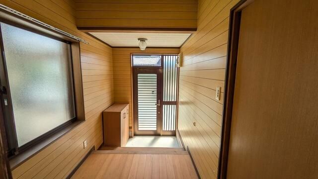 大原貸家の玄関写真