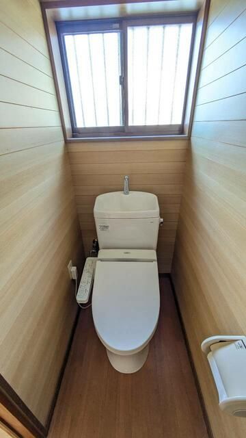 大原貸家のトイレ写真
