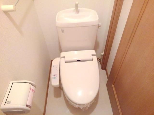 エレガンシアBのトイレ写真