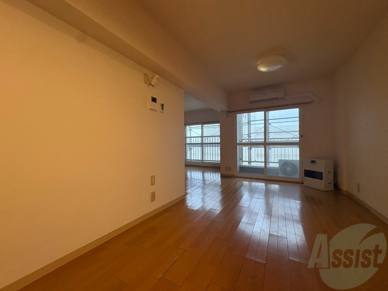 居室・リビング　広くてキレイなお部屋が広がっていて、充実した生活が送れそう。