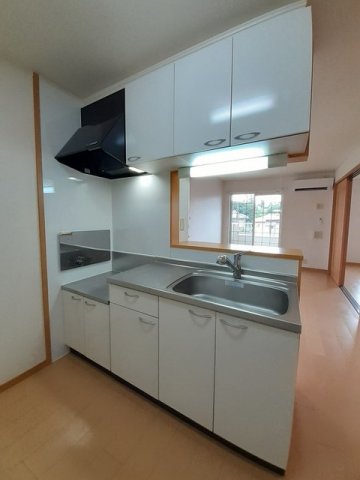東武東上線 武蔵嵐山駅 徒歩8分 2階建 築19年のキッチン写真