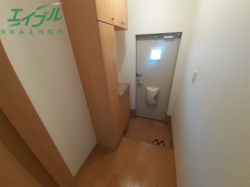 玄関　反転タイプ参考写真