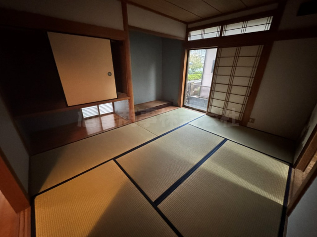 伊佐津 借家の内装写真