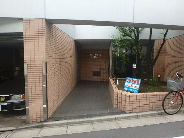 エントランス　入口