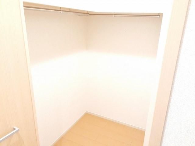 名鉄各務原線 各務原市役所前駅 徒歩8分 2階建 築13年の内装写真