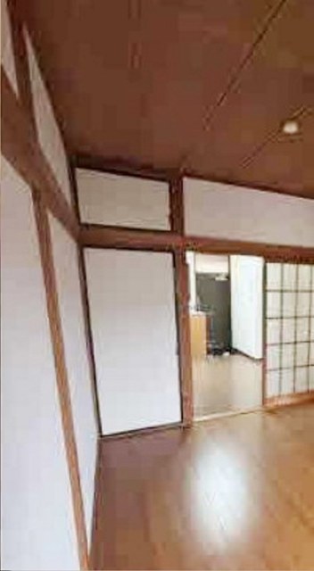 玄関　別部屋同仕様タイプ