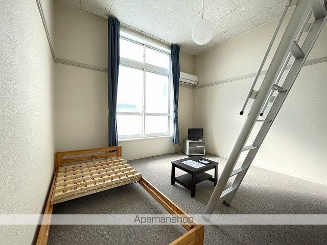 レオパレスソフィアの居間写真