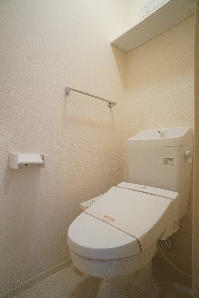 トイレ　※同仕様、別の部屋の写真です