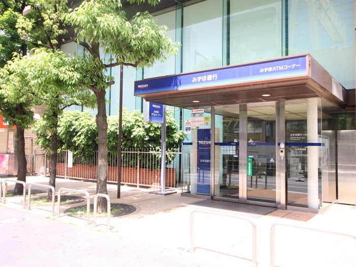 銀行　みずほ銀行（銀行）まで210m