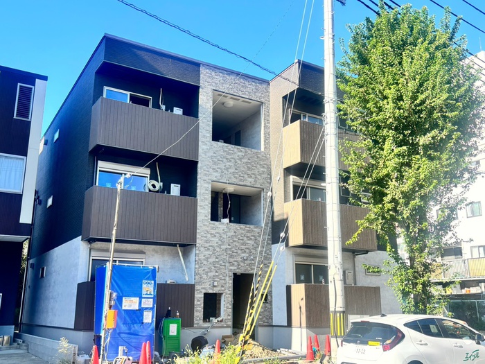 建物外観　建築中