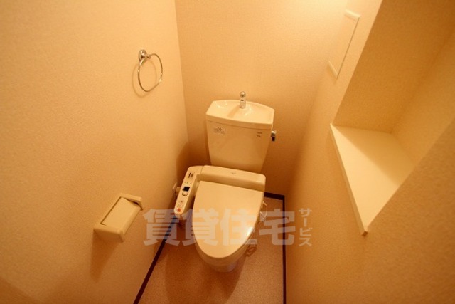 ＪＲ片町線 徳庵駅 徒歩8分 4階建 築20年のトイレ写真