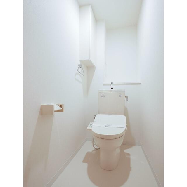 トイレ　※同仕様写真