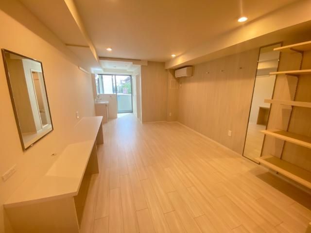 ＪＲ埼京線 北戸田駅 徒歩19分 3階建 築5年の居間写真