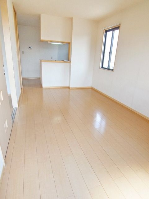 居室・リビング　写真は角部屋（実際は中部屋）