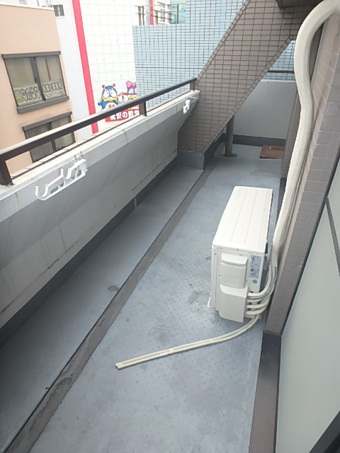 ＪＲ総武線 本八幡駅 徒歩2分 7階建 築37年の内装写真