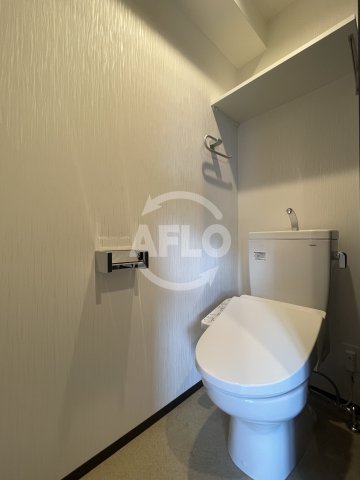 地下鉄御堂筋線 東三国駅 徒歩7分 15階建 築3年のトイレ写真