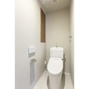 LIBR GRANT 西新宿WESTのトイレ写真