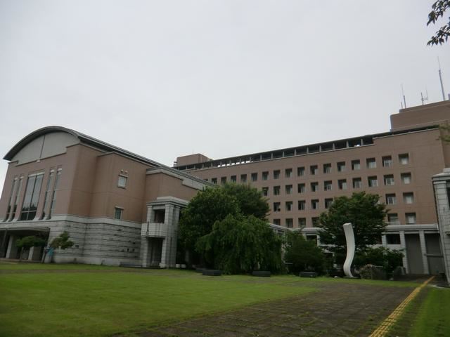 役所　綾瀬市役所（役所）まで750m
