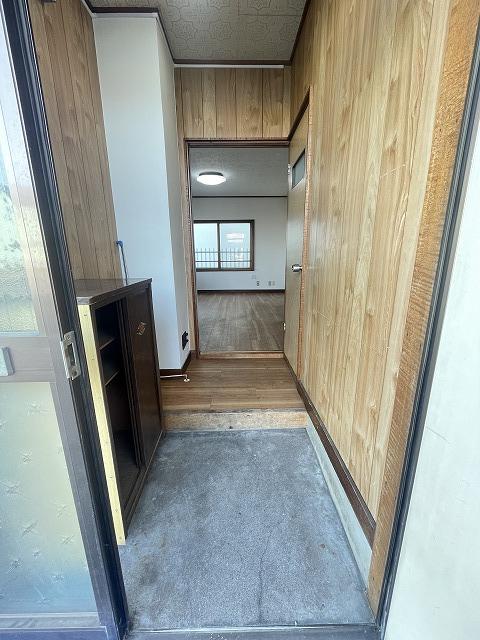 はせ川マンションの玄関写真