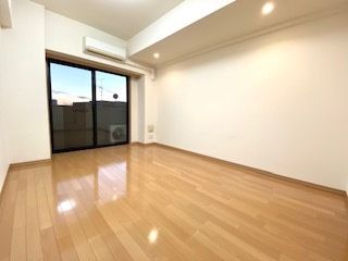 ルーブル南池袋の居間写真