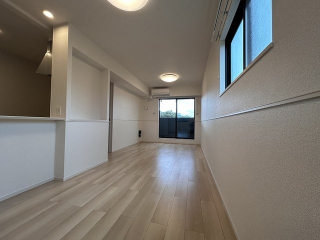 居室・リビング　居間です