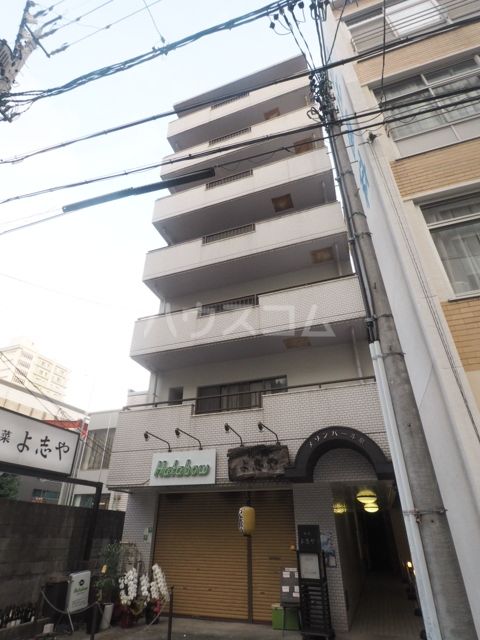 名古屋市東区泉のマンションの建物外観