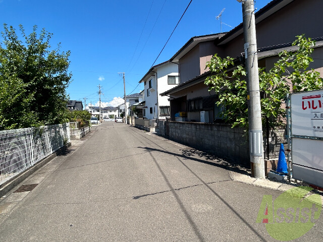 【多賀城市桜木のアパートの駐車場】