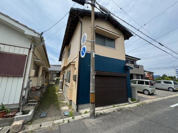 松山町3丁目貸家の建物外観