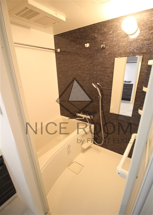 バス・シャワールーム　コンフォリア・リヴ新大阪WEST　風呂