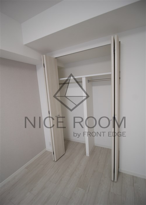 収納　コンフォリア・リヴ新大阪WEST　クローゼット