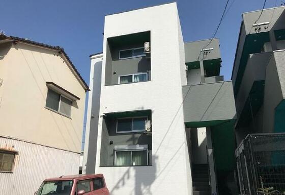 ＣＲＥＡ南熊本の建物外観