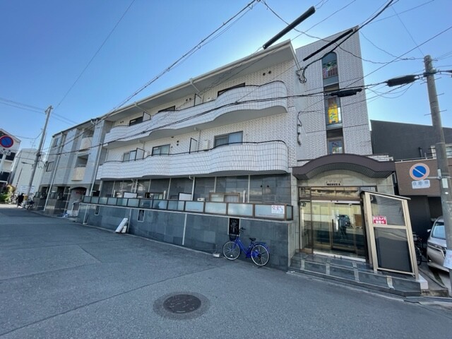 【大阪市住吉区遠里小野のマンションの建物外観】