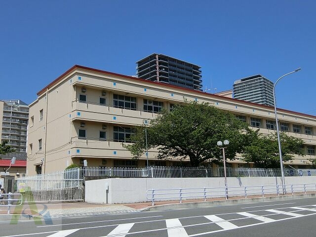 【岡村マンションの小学校】