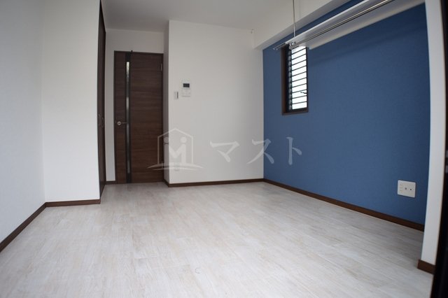 居室・リビング　居室によってカラーパターンが異なります。