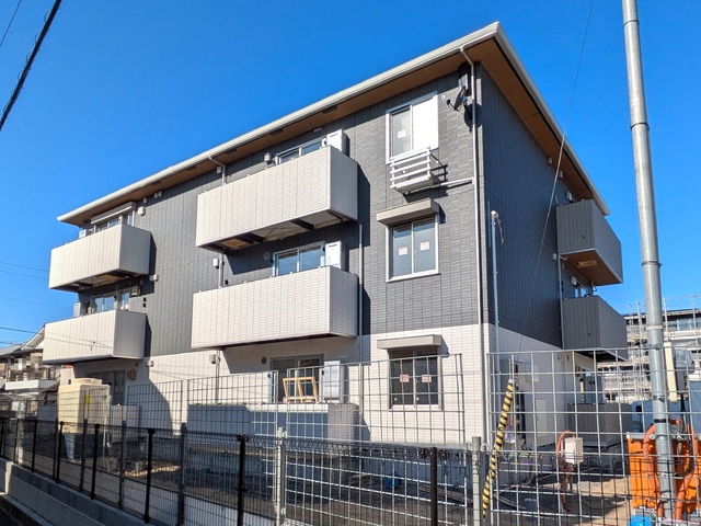 建物外観　建築中