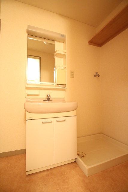 洗面設備　別室の参考写真です。※現況優先