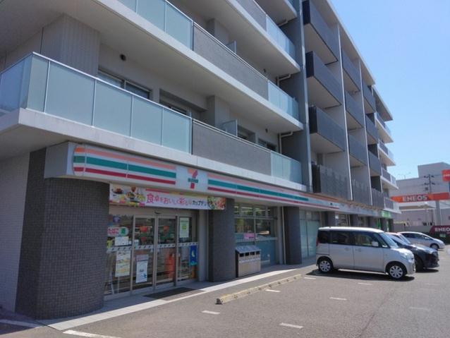 コンビニ　セブンイレブン泉中央４丁目店（コンビニ）まで350m
