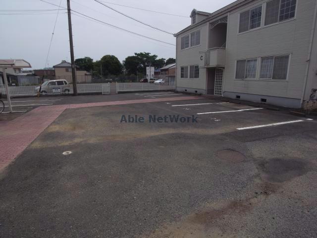 駐車場　駐車場