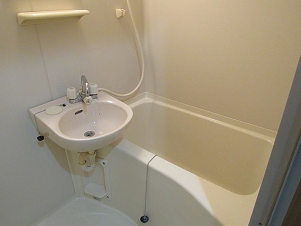 バス・シャワールーム　日々の暮らしに欠かせないお風呂です