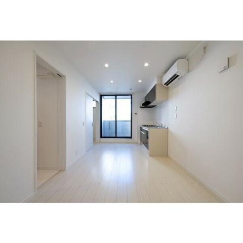 居室・リビング　室内