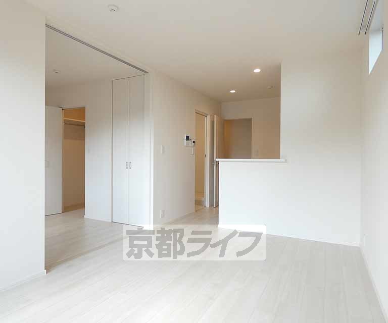 居室・リビング　明るいリビングです。